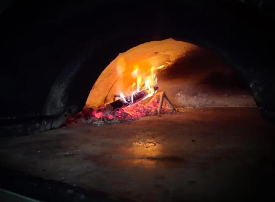 Ristorante Pizzeria Al Posta, Con Alogio Malvaglia Exterior foto