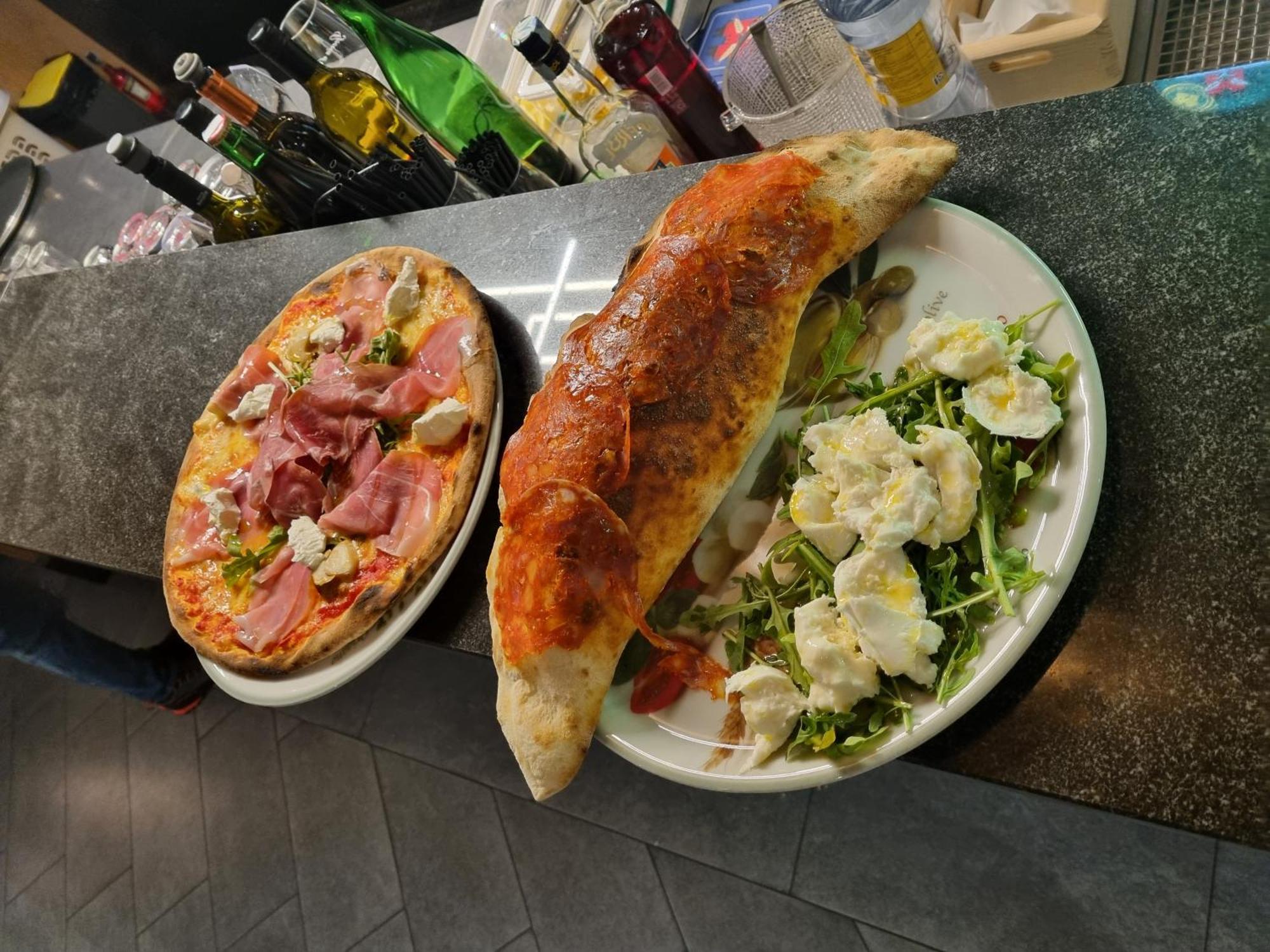 Ristorante Pizzeria Al Posta, Con Alogio Malvaglia Exterior foto